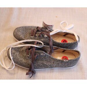 Keds Women’s Dreamfoam sneakers sparkly grey size 6 NWT